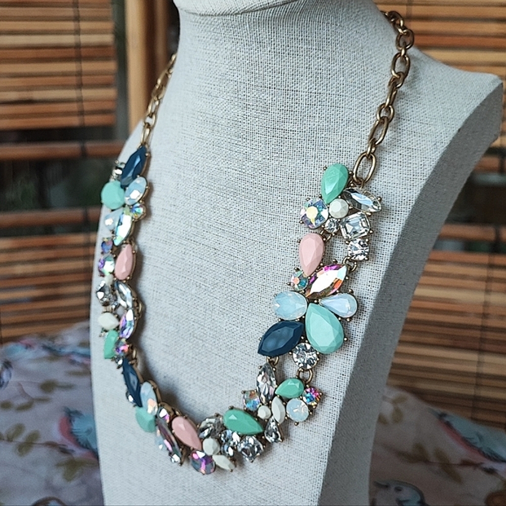 J. Crew Rhinestone Opaque Gems Exquisite Pastel Navy Formal Necklace Gold Tone - Picture 2 of 13